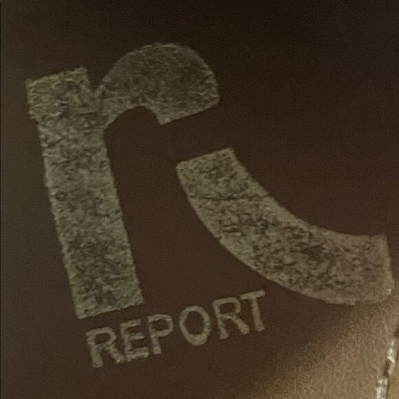 Elegant Burgundy Flats. 10W - Picture 2 of 5